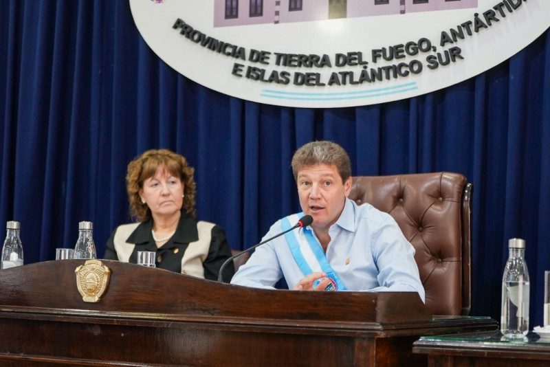 $17 mil millones a Municipios por Coparticipación