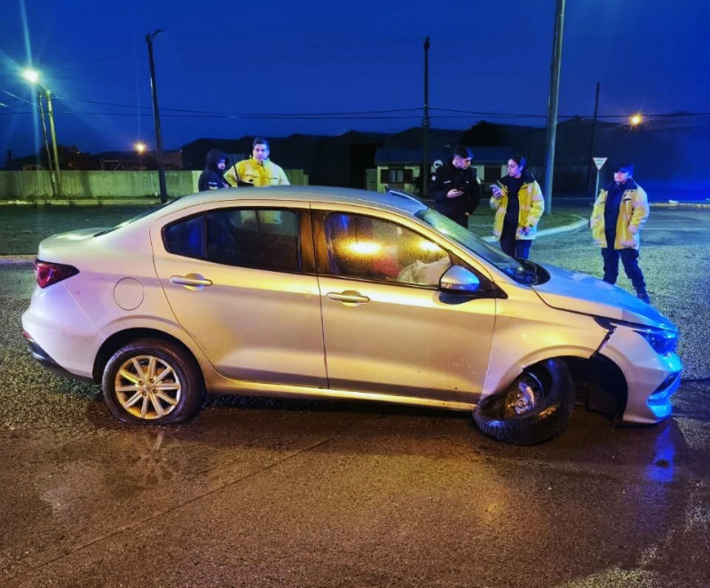 Alcoholizado chocó contra la rotonda del B° Aeropuerto