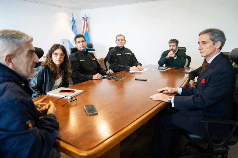 Amenazas en las escuelas: Coordinan controles policiales