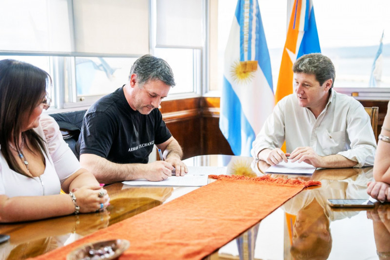 Anuncian millonaria inversión en el Hospital de Río Grande
