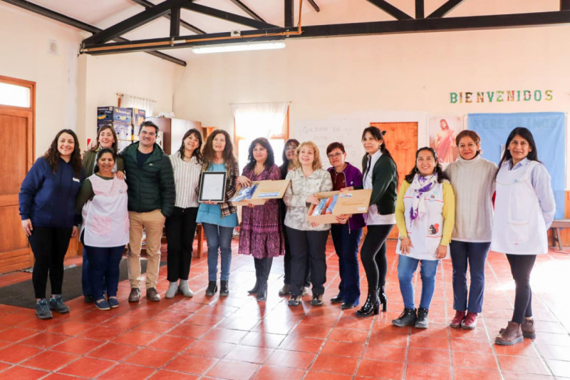 Asignan nombre a escuela de jóvenes y adultos de Tolhuin