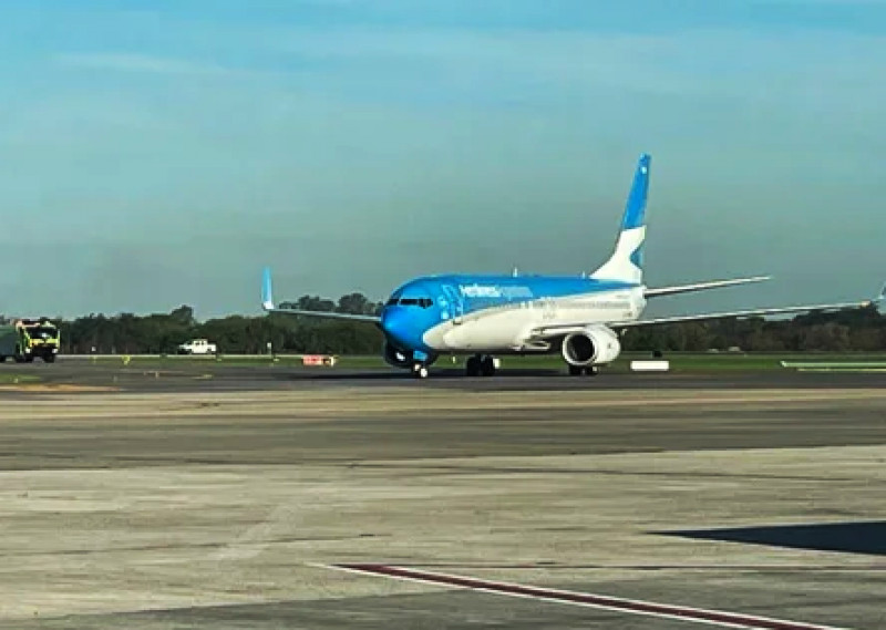 Cancelan 28 vuelos y se reprograman otros 43 por paro