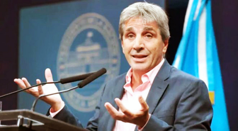Caputo llega a Ushuaia este jueves para encabezar un Foro