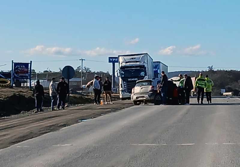 Choque frontal en el ingreso a la ciudad de Tolhuin