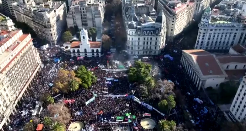 Cristina Kirchner le habló a la militancia en Plaza de Mayo