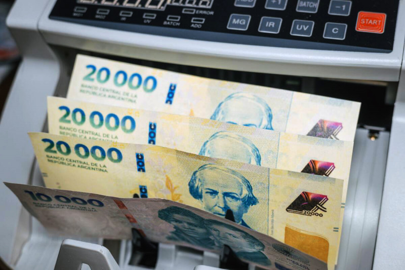 El salario mínimo llegará hasta $437.000 por decreto