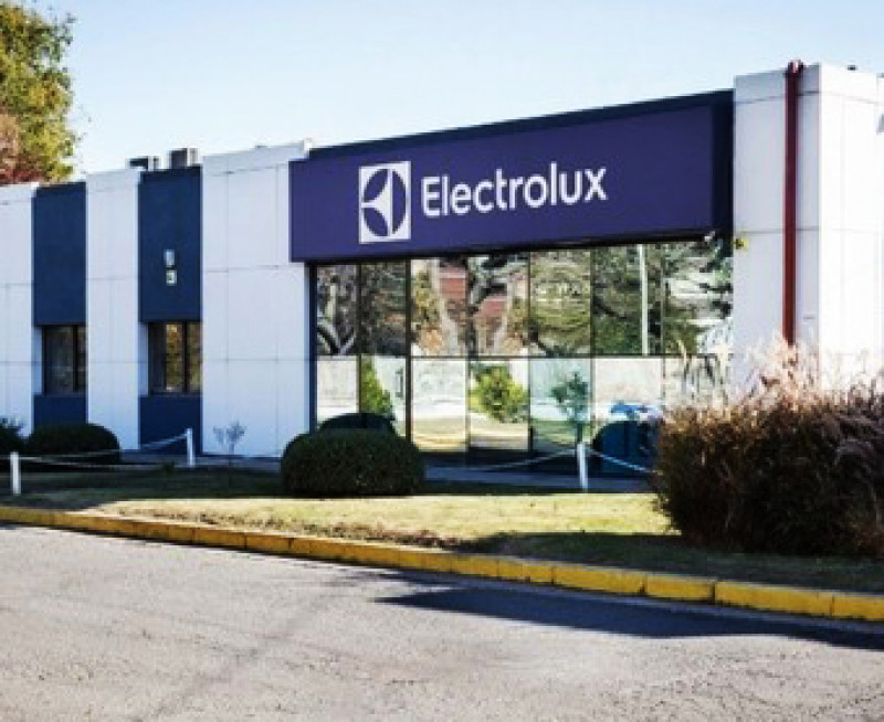 Electrodomésticos: Electrolux cierra su planta en Rosario