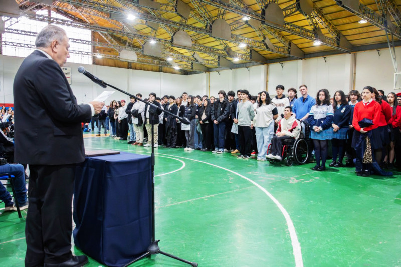 Estudiantes prometieron lealtad a la Constitución