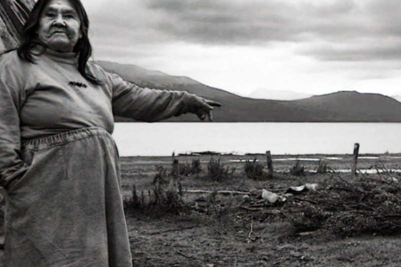 Familia yagán en Puerto Williams pide frenar desalojo