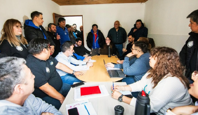 Gobierno ofreció aumento a escalafones seco y húmedo