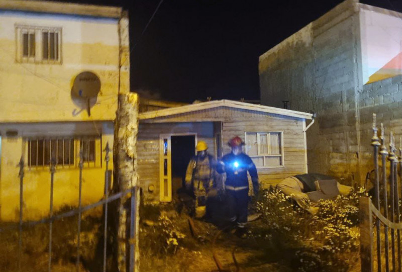 Incendio accidental afecto una vivienda en B° Danes