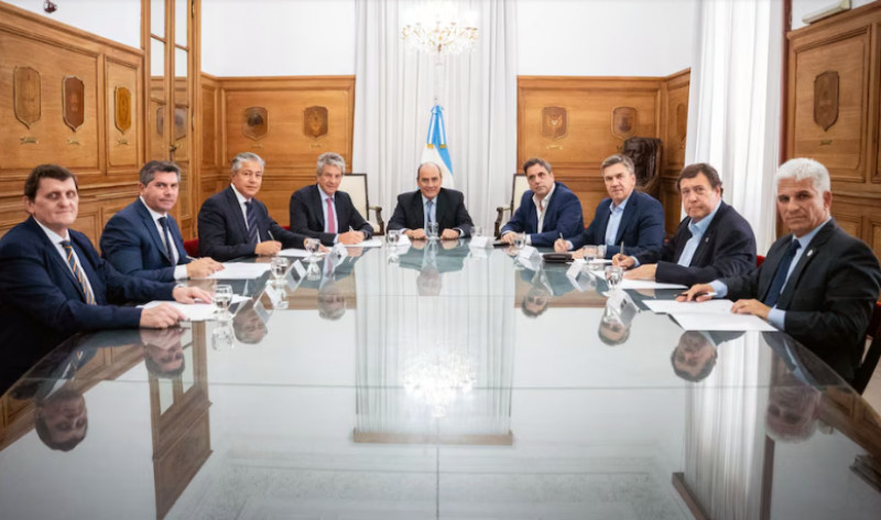 Inician contactos informales con los gobernadores