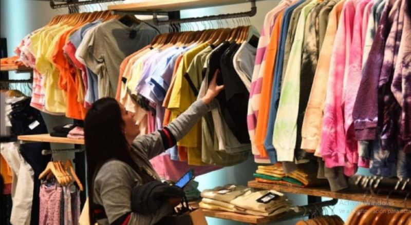 Las ventas minoristas crecieron un 0,9% interanual