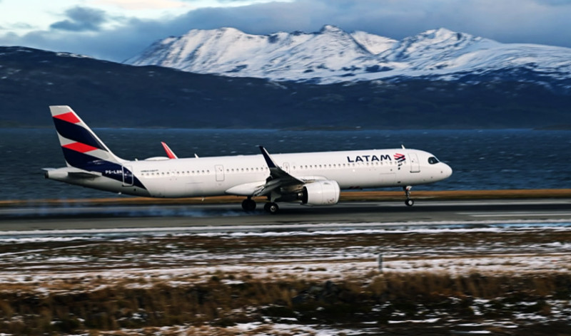 LATAM Brasil concretó su primer vuelo directo a Ushuaia