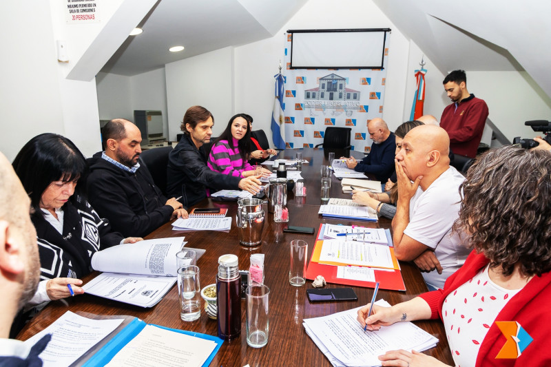 Levantan sorpresivamente la Comisión de Legislatura