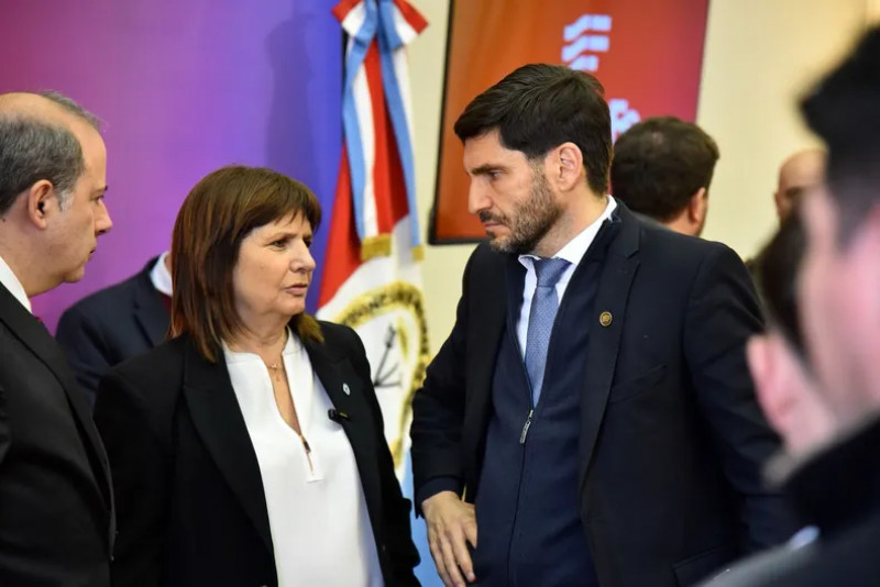 Los Gobernadores “cada diez minutos piden plata”