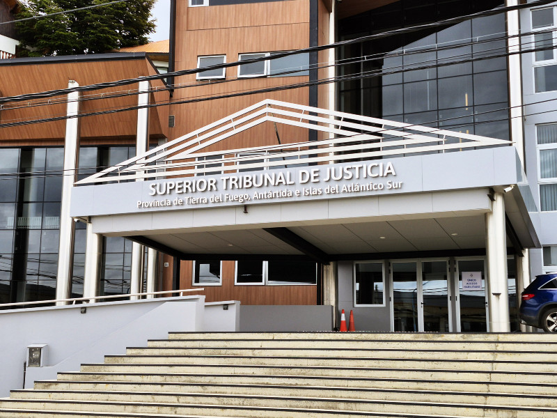 Luz verde al manual para contratación directa
