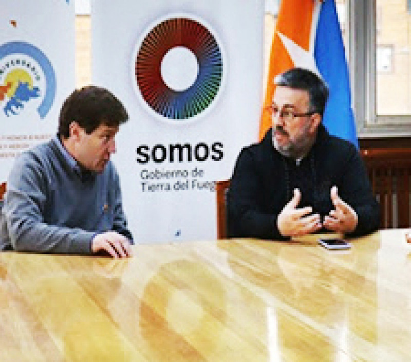 Melella dio aumento por decreto a los docentes