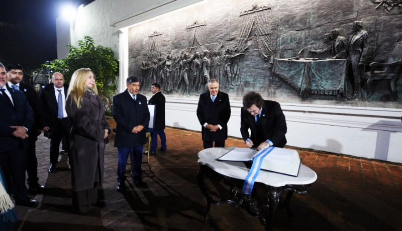 Milei reafirmó el compromiso con el federalismo