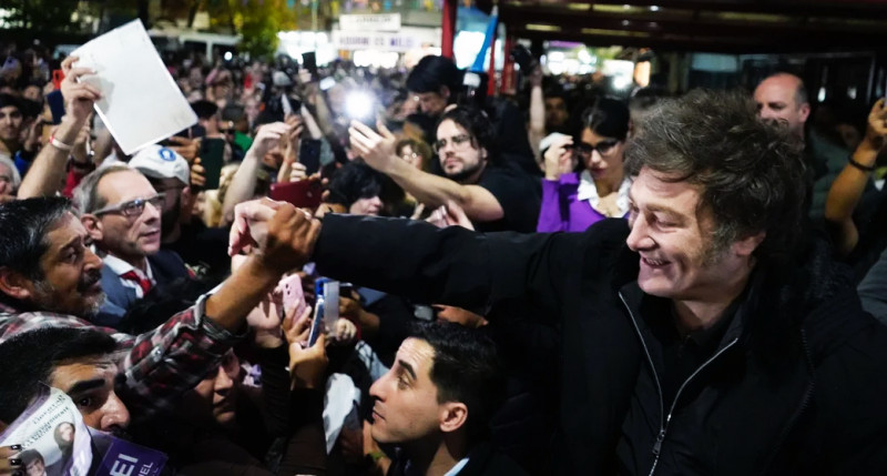 Milei visita Ushuaia para respaldar a sus candidatos