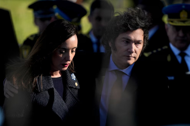 Milei vuelve a Rosario con Adorni y Villarruel cerca