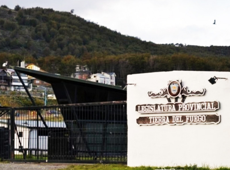 Por paro de APEL, suspenden la sesión de la Legislatura