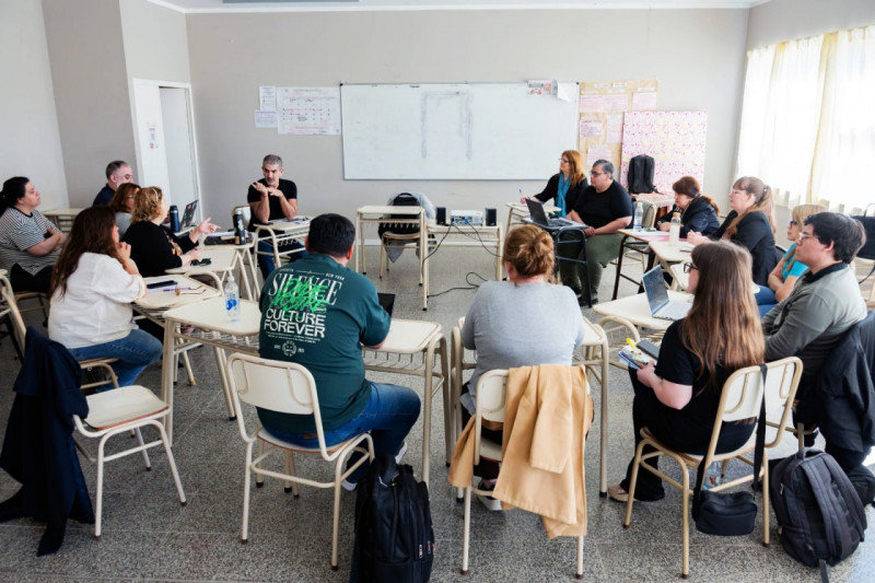 Revisan funciones de asesores pedagógicos en educación