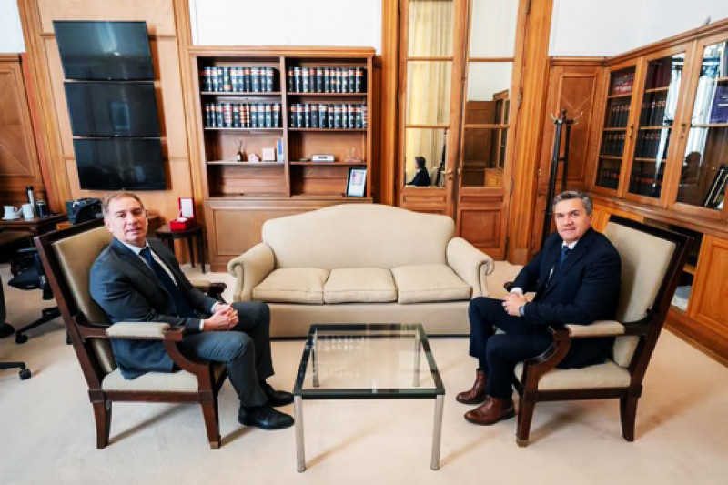 Santilli recibe a gobernadores por la reforma electoral