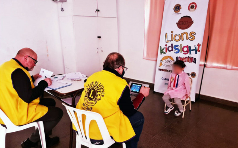 Se realizó la campaña de salud visual del Club de Leones