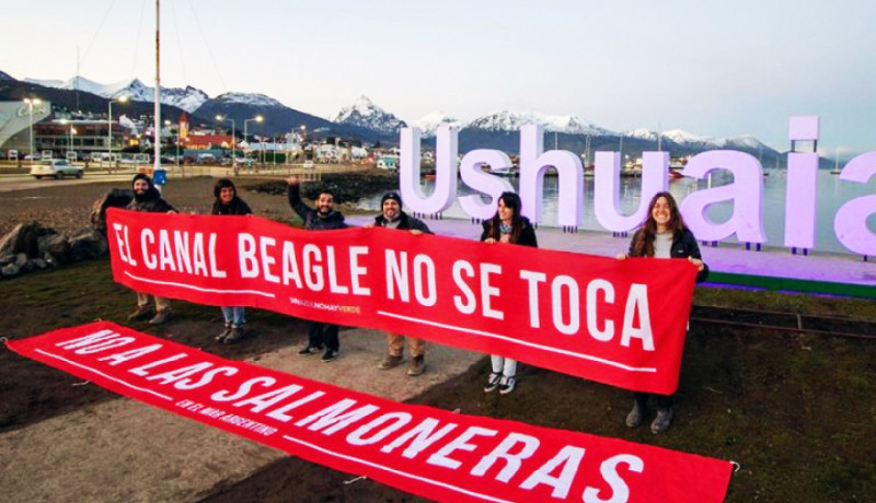 Se vuelve a debatir sobre salmoneras en la provincia
