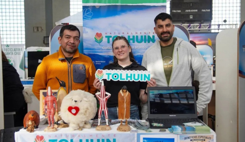 Tolhuin quería presentar las Termas en la FIT