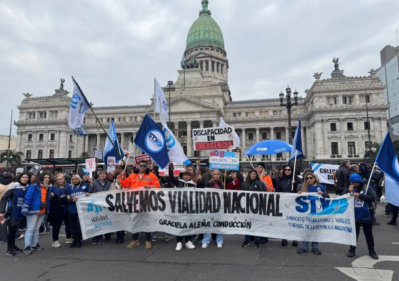 Trabajadores de Vialidad Nacional marcharán al Congreso
