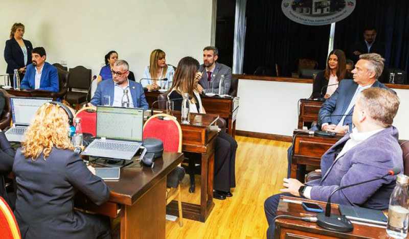 Tras dos postergaciones, hoy sesiona la Legislatura