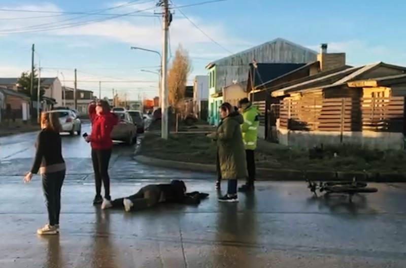 Una mujer en bicicleta fue atropellada en Barrio Danes