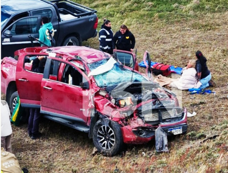 Violento vuelco de turistas en zona de estancia Violeta